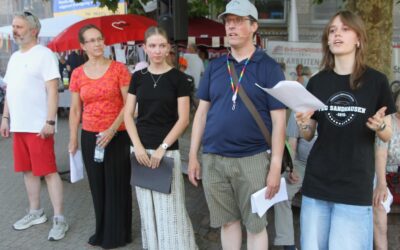Geschäftsordnungsfrage zur Demokratie – unser Flashmob beim Mittsommerfest